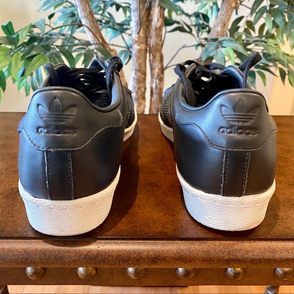 ADIDAS SHOES - Picture 3 of 4